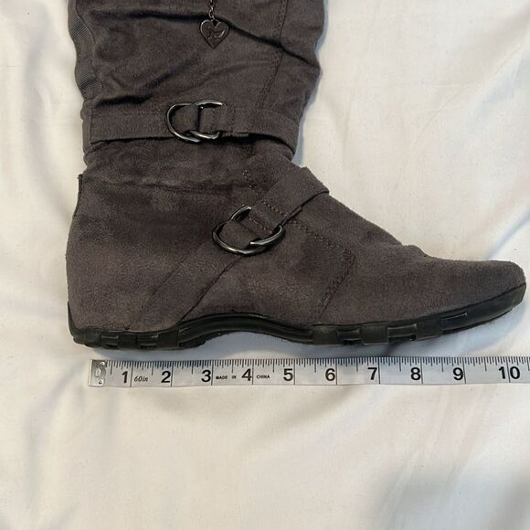 Shiekh sz9 grey comfy faux suede “Savannah” side zip strappy boots EUC No box - Picture 10 of 13